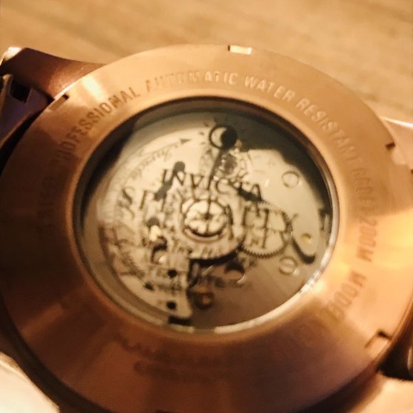 Rose gold Invicta watch - Picture 3 of 4